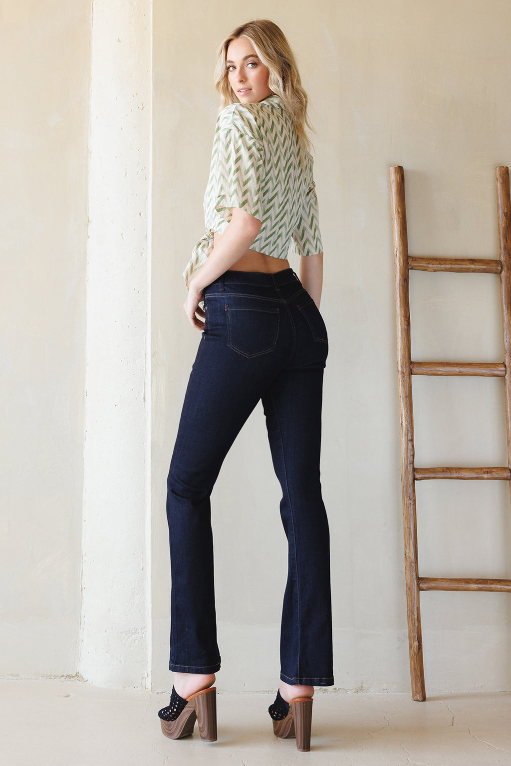 High Rise Classic Bootcut Jeans-4