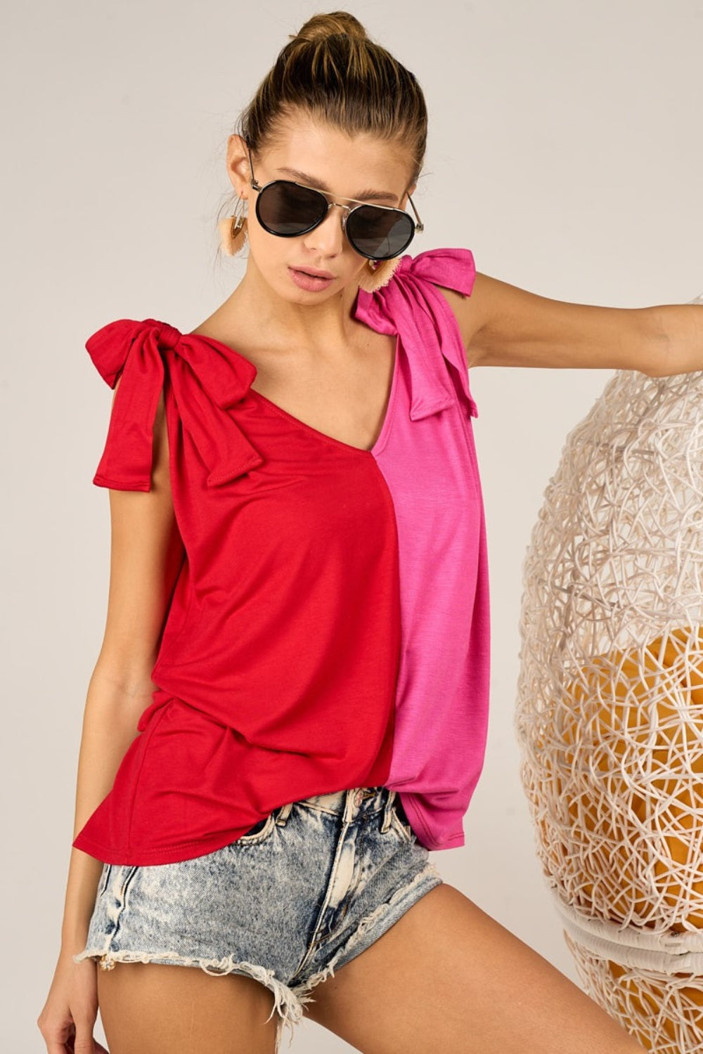 BiBi Shoulder Ribbon Tied Contrast Tank-4