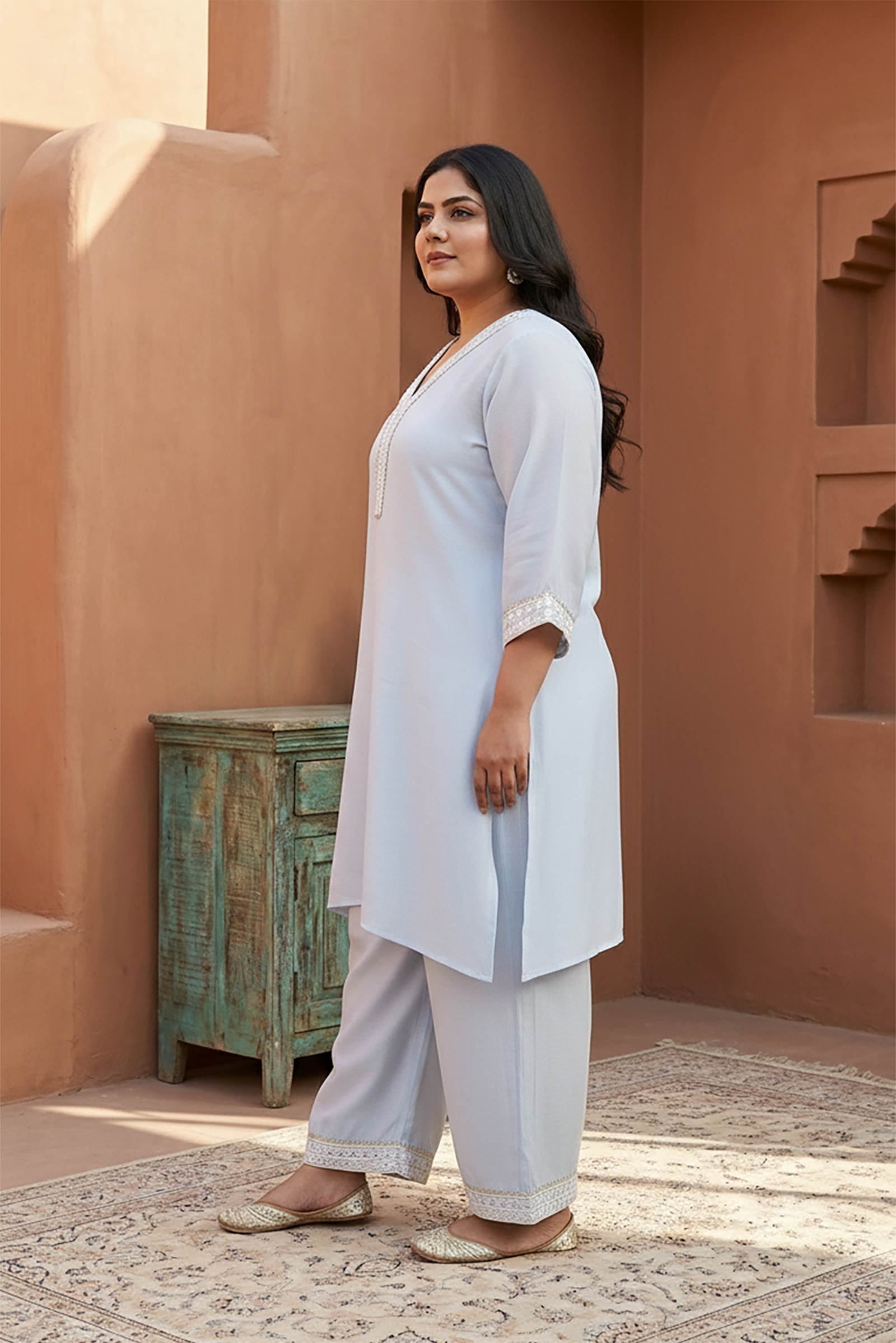 Plus Size Light Blue Ethnic Embellished Kurta & Pants Set for Women-2